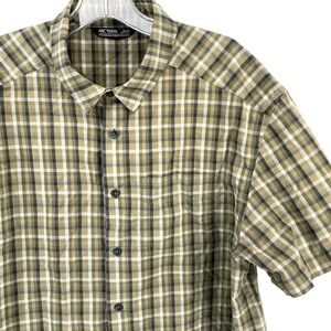 Arcteryx Mens XL Plaid Short Sleeve Button Up Shirt Lightweight Travel Outdoor